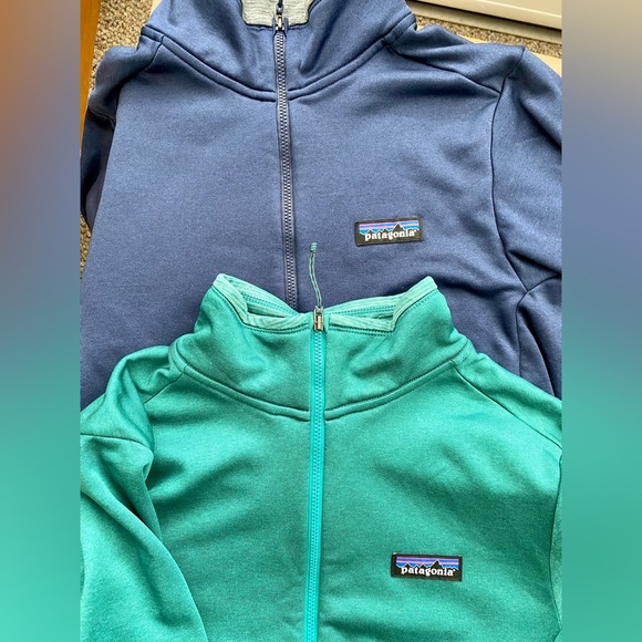 SOLD Women’s green and blue Patagonias- like new - Picture 9 of 9